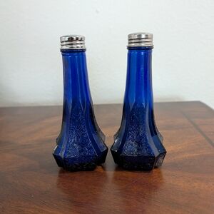 Vintage Cobalt Blue Glass Salt & Pepper Shakers Star Base Pressed Glass Victoria